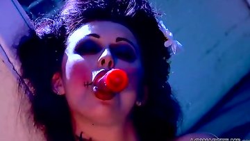 Karlie Montana Goes Alone And Fingers Her Muff In Hardcore BDSM