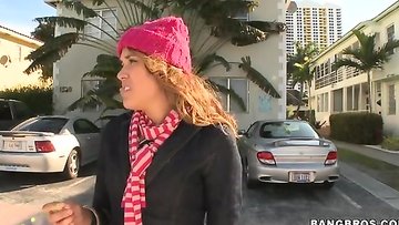 A Little Spending Money To Fuck This Horny Babe