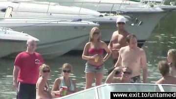 Hardcore scene with horny partygoers