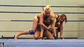 Andy Brown, Carla Cox and Nikky Thorne fighting with no rules and they are loving it