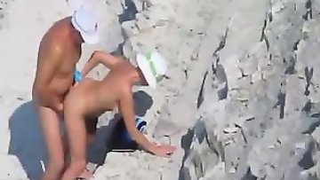 Coast sex mature amateurs Brian and Angela are having some fun