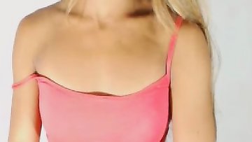 Blonde Tranny Yanking Off her Massive Stick Live On Canm