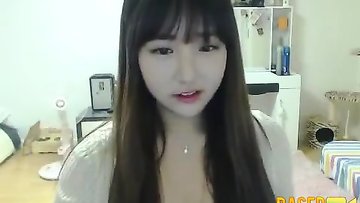 Hot Korean Teases On Cam