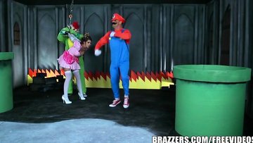 Brazzers - 3 super oiled up asses