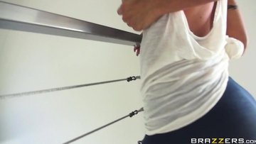 Jewels Jade wants to feel her slippery booty being screwed really hardcore