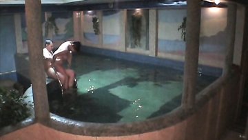 Stunning blowjobs in the swimming pool shot on camera!