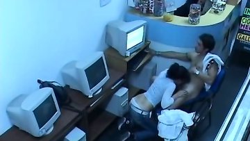 Crazy mushing in the office caught by security camera!