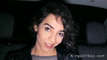 Pick up and fuck a hot tranny