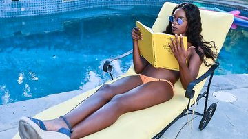 Chocolate bikini chick on pool guys white dick