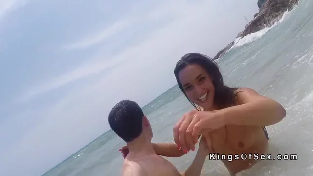640px x 360px - Couple stole camera and fucked at beach - Free Porn Video - AlotPorn