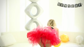 Ash Hollywood and Kota Skye see the New Year horny