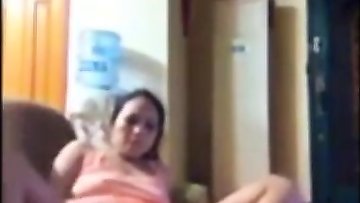 Me Fernanda masturbates watching porn