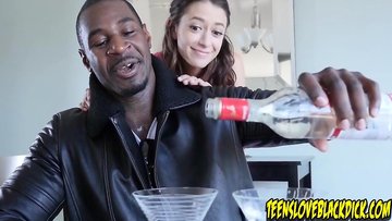 Teen amateur gets oral