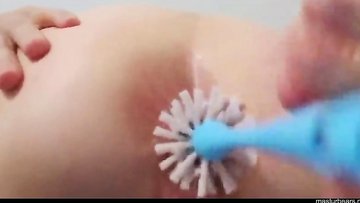 Ass masturbation with toilet brush