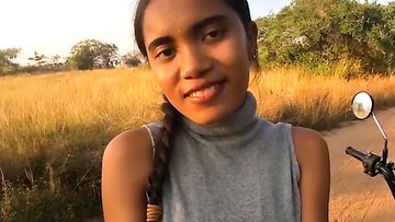 Real amateur Thailand couple outdoor blowjob and fuck