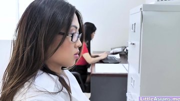 After hard work day two perverted babes enjoyed a big cock guy