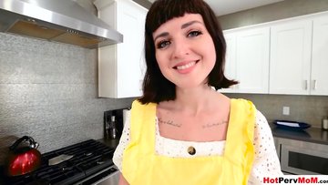 MILF stepmother gives good news and a little extra to her stepson