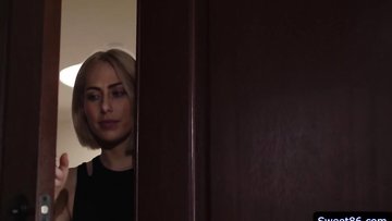 Slutty babes Carter Cruise and Brandi Love fingerfucking