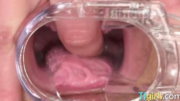 Amateur chick Angie extreme pussy stretch play