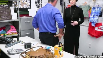 Officer Rusty threatens Jessica to call the cops