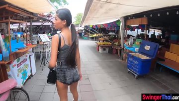 Asian teen with her boyfriend out for fuck lunch