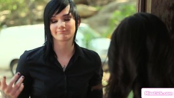 Brunette strapon fucked by delivery girl