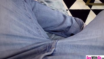 Stepsister Scarlett Fall sucked guys big hard cock