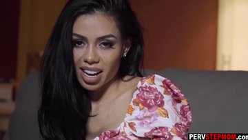 Wet stepmom sucks stepsons big dick