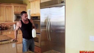 Watch this compilation of the most experienced MILFs