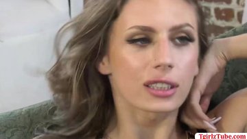 TGirl Jade Venus see her Elegant Wifes Aria Banks tight puss
