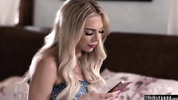 Slim melons stepdaughter makes big tits mommy stepmother lick piss hole