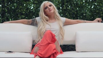 LaidBack Shawty Stretched on Set