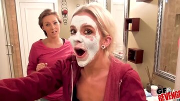 Two shapely babes sharing one large rod