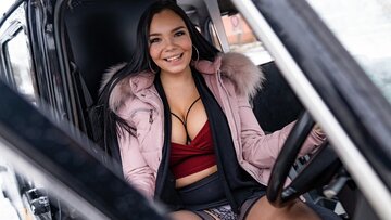 Burly Taxidriver Sofie Lee gets her Butt Gaped as Fare