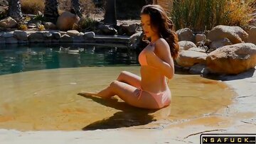 Lana Rhoades Strip in her Pink Swimsuit and Faps by the Swimming Pool