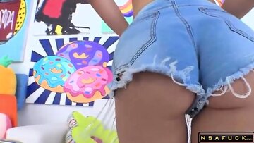 NYMPHO Slide precise into Jazmin Luv