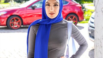 Titanic butt Arab student teen Violet Gems didnt enjoy Mardi Gras at all