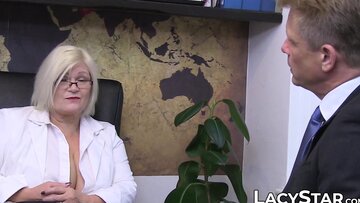 GRANNY Lacey Starr tricks patient into doggystyle penetration