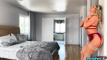 Phoenix Marie Gets Her Divorce From Johnny Castle After Face-Screw