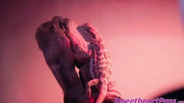 Big Tits cougar makes turned on teen woman to multiple climax