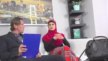 lawyer settles for good muslim puss