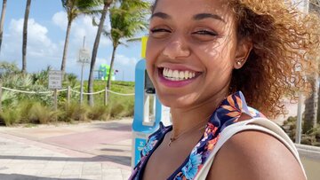 Latina stepniece makes it worth my while by sucking me off