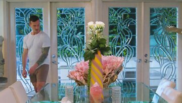 Podcaster hosts and anal screws his fan