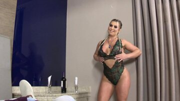 Blonde with a massive butt doing a program with a gifte