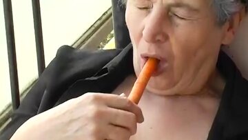 OMAGEIL Fatty big tits aged grannies do stripshow