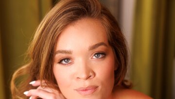 Fine booty little Katie Kush strips