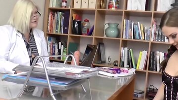 Big boobs British gramma is giving extreme sexual climaxes to a