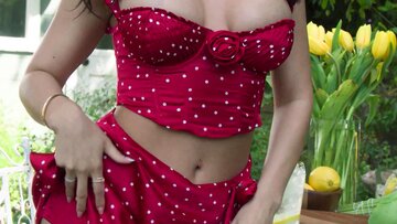 Latina red drilling hood flashes her juggs