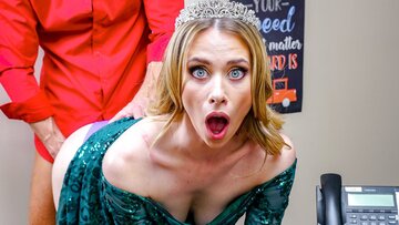 Past prom queen screwed at the head teachers office