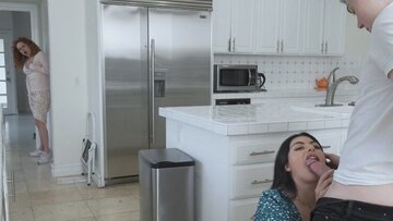 Molly Manning spies on Gal Ritchie and Anthony